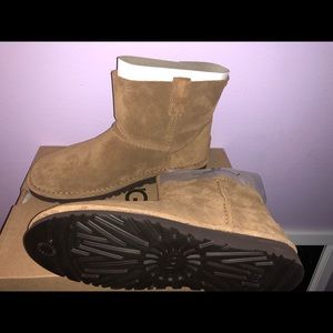 *BRAND NEW* Unlined Uggs